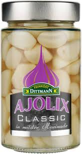 Dittmann Stroužky česneku ajolix v kyselo-slaném nálevu 235g